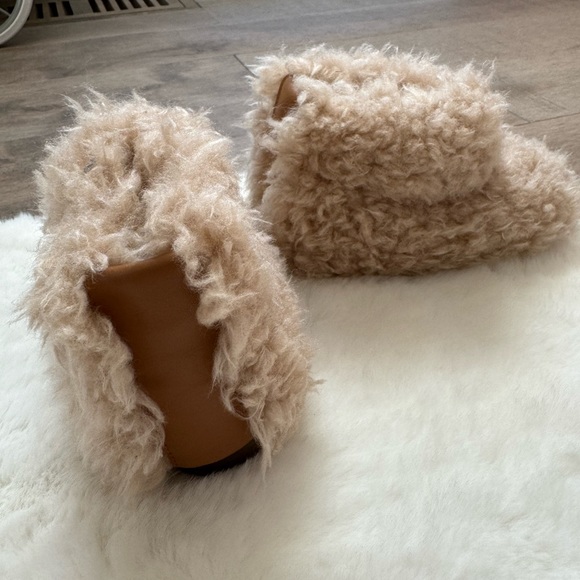 Age of Innocence boots - Picture 2 of 3